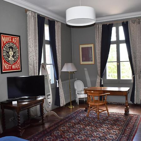 مبيت وإفطار فيرنوي ديفري ديتون Manoir Des Tuileries Du Buisson الغرفة الصورة