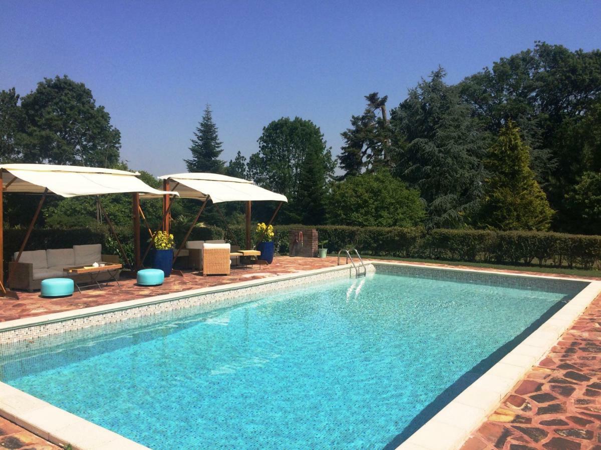 مبيت وإفطار فيرنوي ديفري ديتون Manoir Des Tuileries Du Buisson المظهر الخارجي الصورة